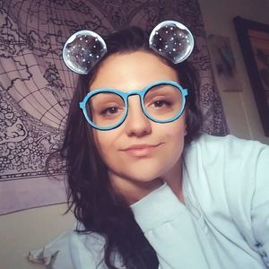 Meet your Posher, Annamaria